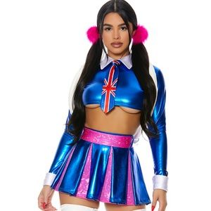 Cute costume! Gold member movie